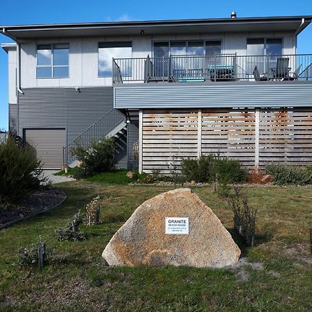 Granite Beach House @ Bay Of Fires Binalong Bay Exteriör bild